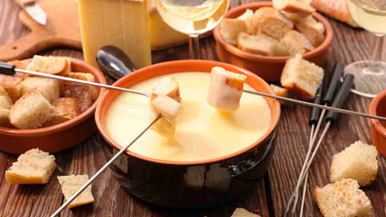 You are currently viewing 5 conseils pour réussir sa fondue savoyarde